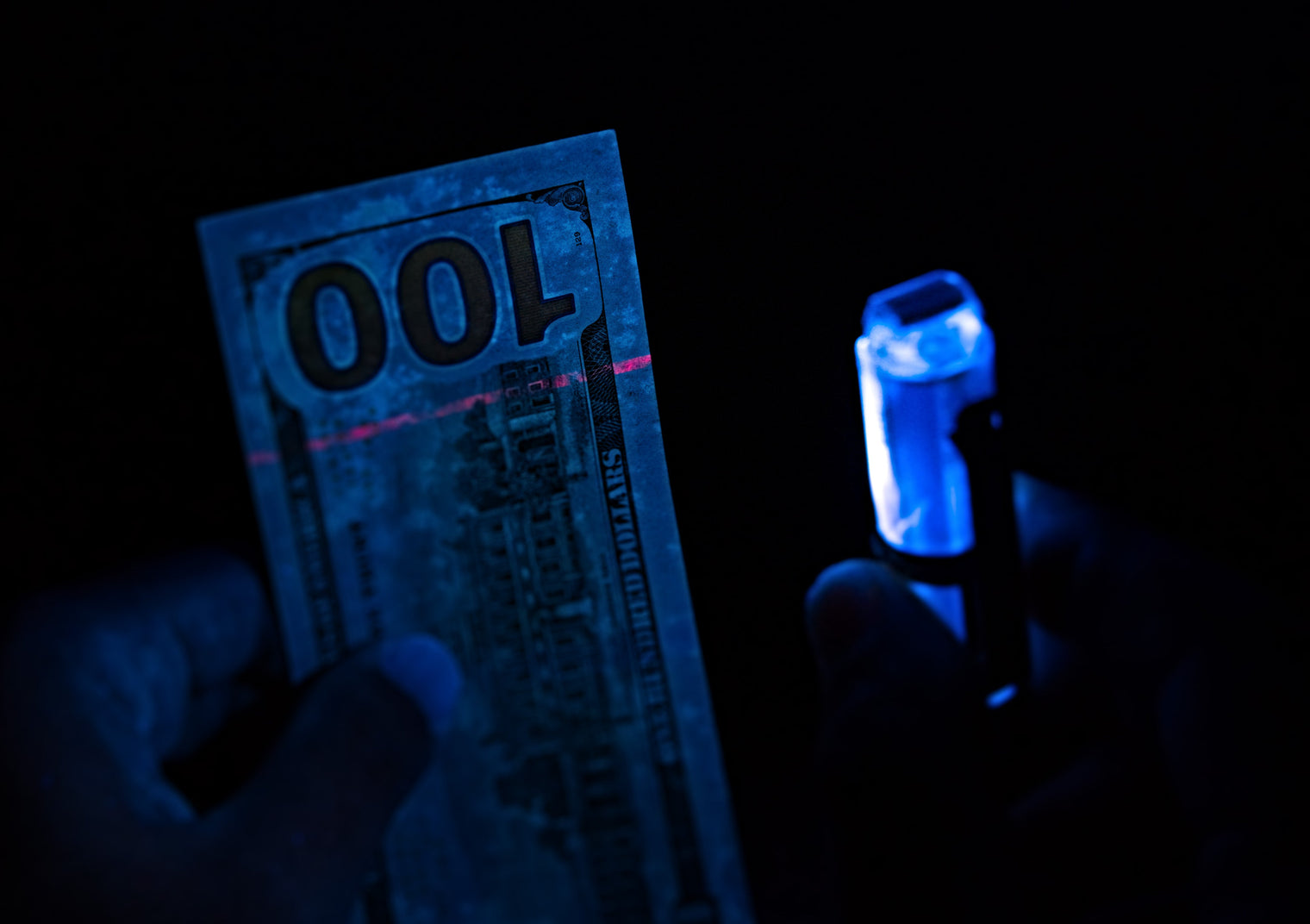 Which RovyVon Aurora Keychain Flashlight Is Right for You?