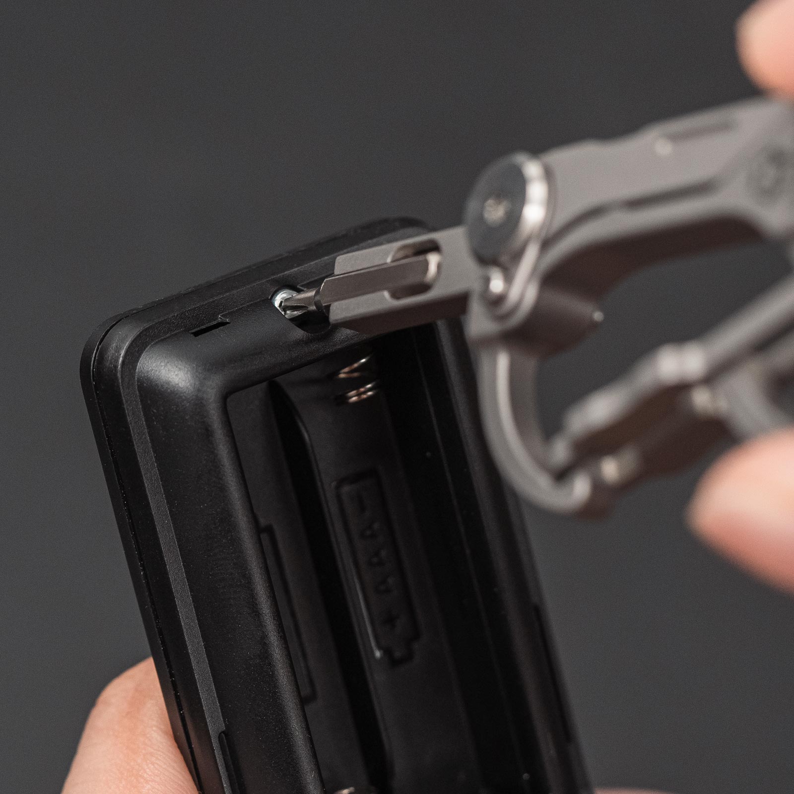 Image of RovyVon U4 Pro+ Titanium Multi-tool