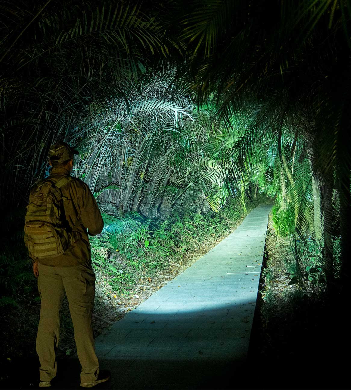 Image of RovyVon GL7 G2 2,000-Lumen Tactical Flashlight