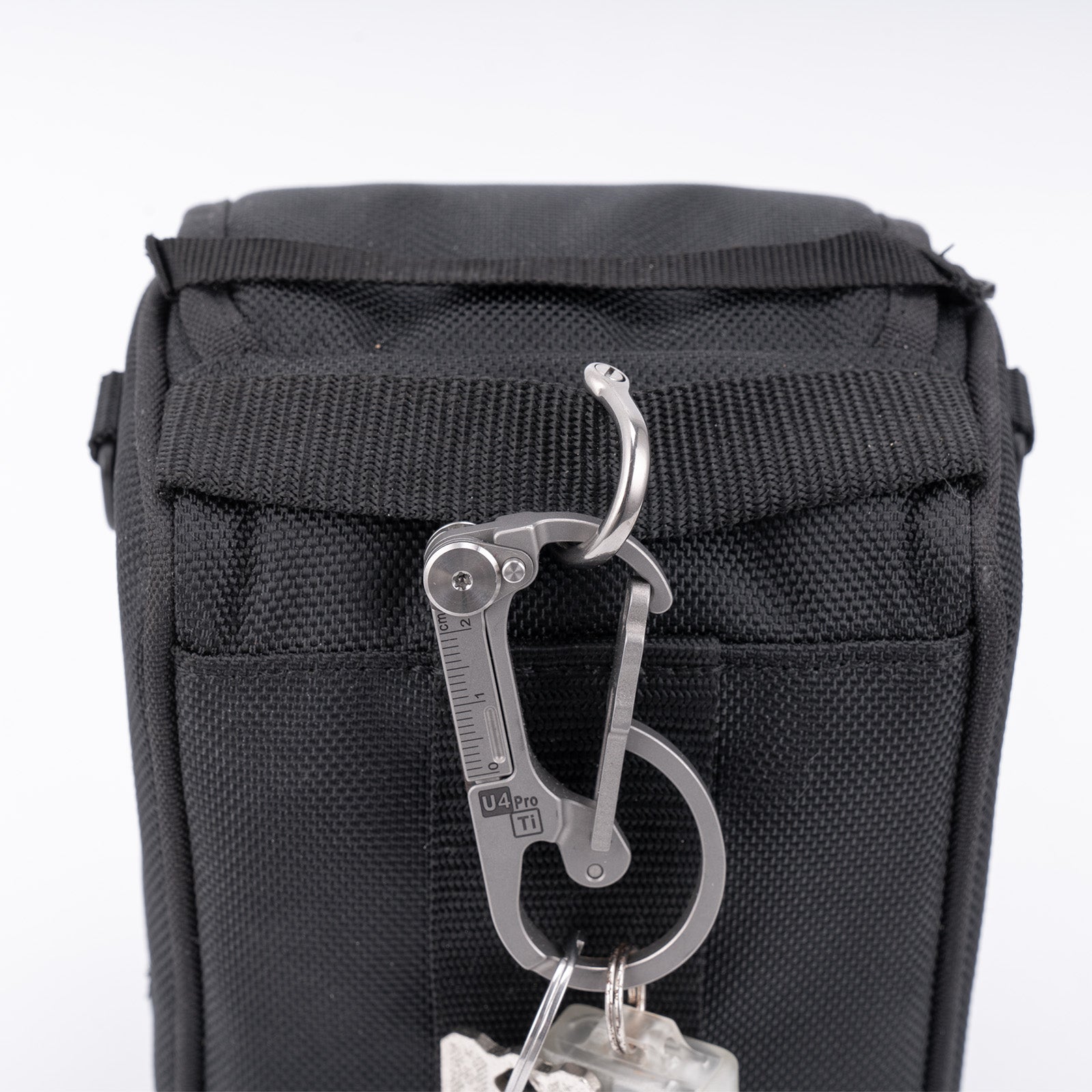 Image of RD01 Titanium Horseshoe D-ring Key Organizer