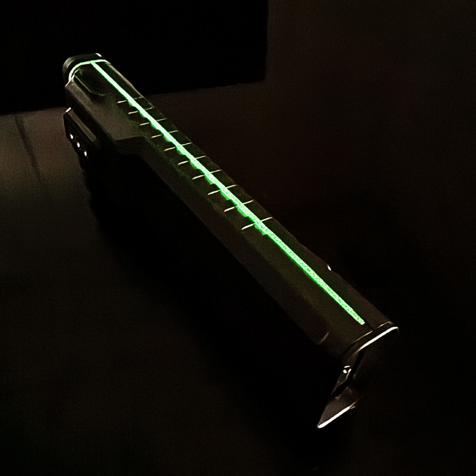 Image of RovyVon Angel Eyes E40 Titanium Flat EDC Flashlight