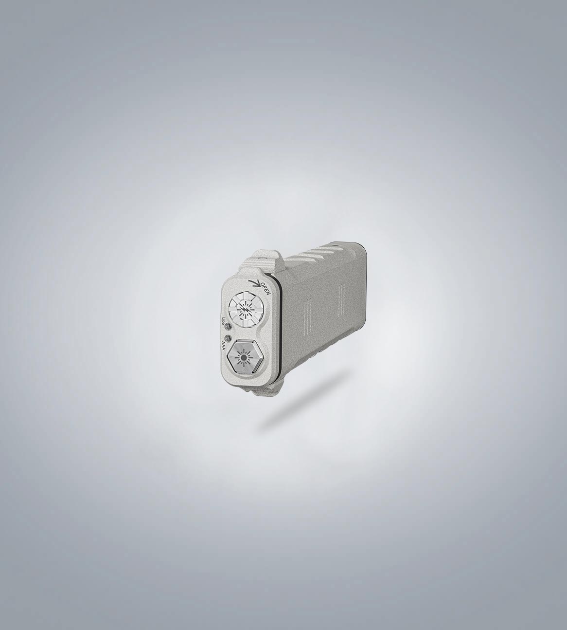 Image of RovyVon Angel Eyes E30 flat EDC flashlight rear-end view showing the tail section