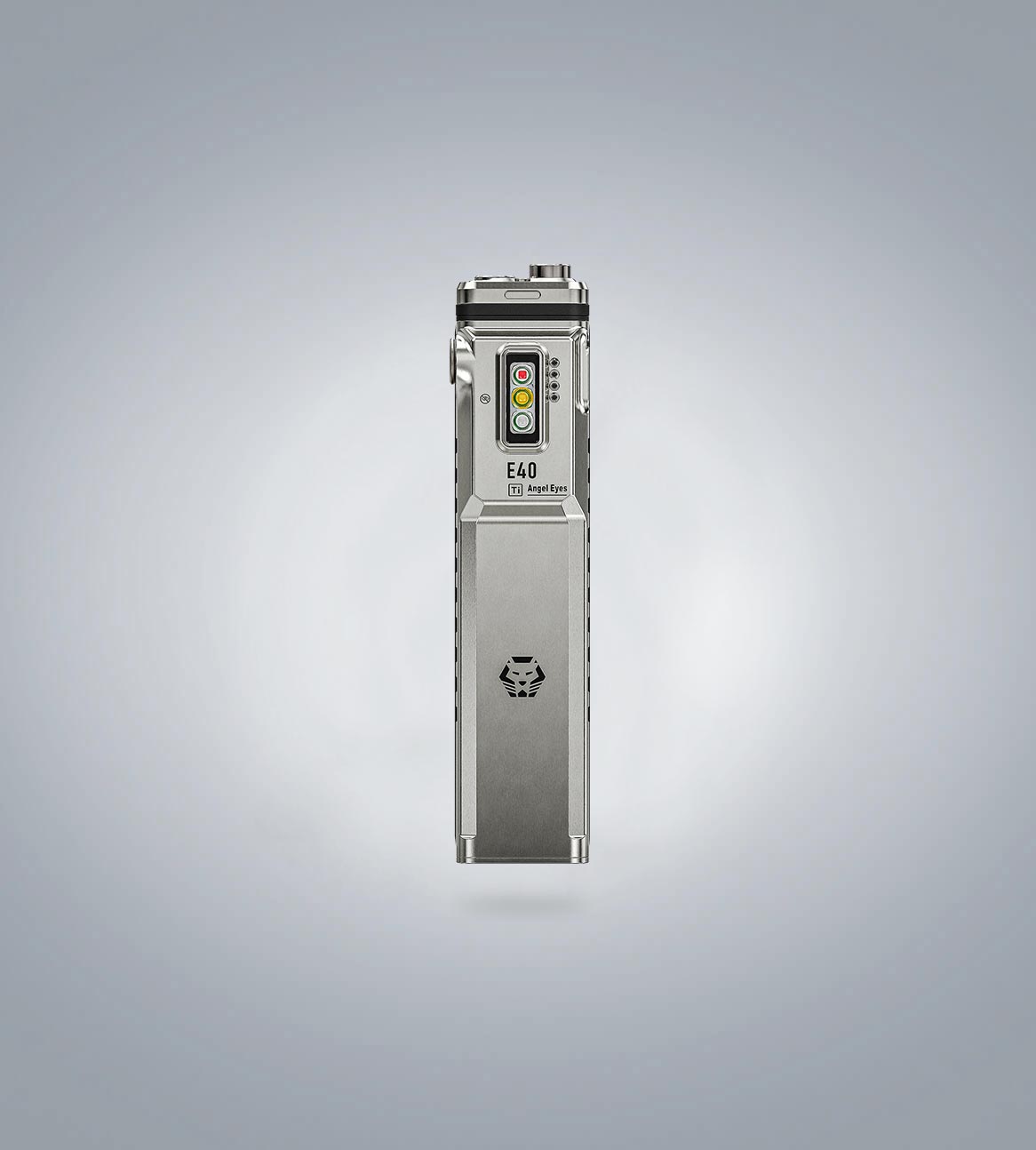 Image of RovyVon Angel Eyes E40 titanium flat EDC flashlight straight-on front view