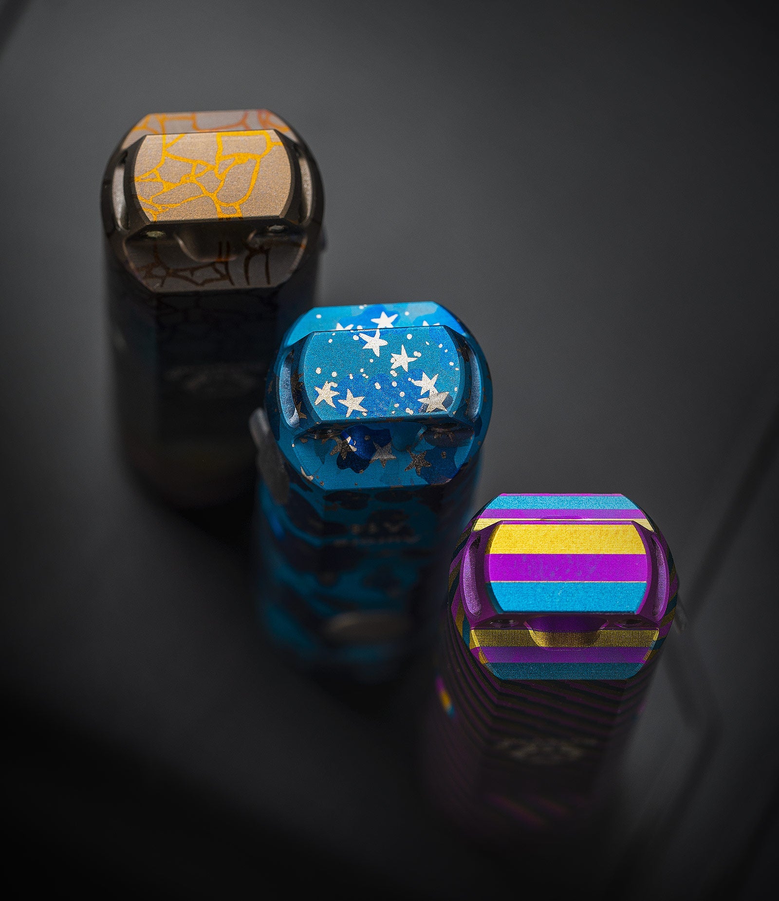 Image of RovyVon Aurora A11 titanium keychain flashlight product feature image