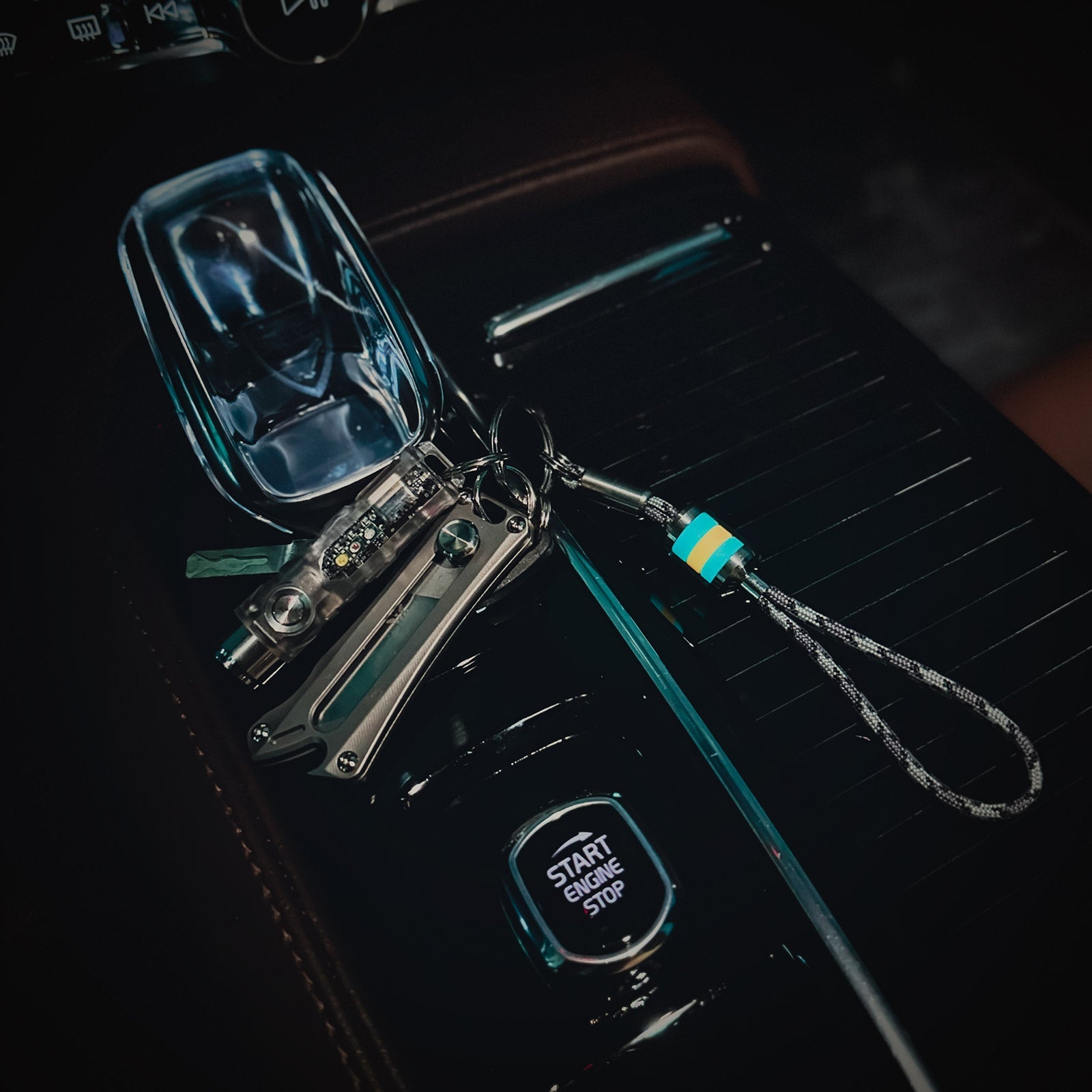 Image of RovyVon Firefly Pro Titanium GITD Bead