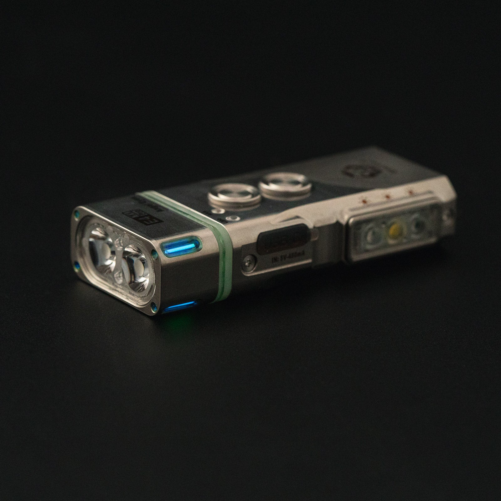 RovyVon Angel Eyes E4 Pro Titanium Keychain Flashlight