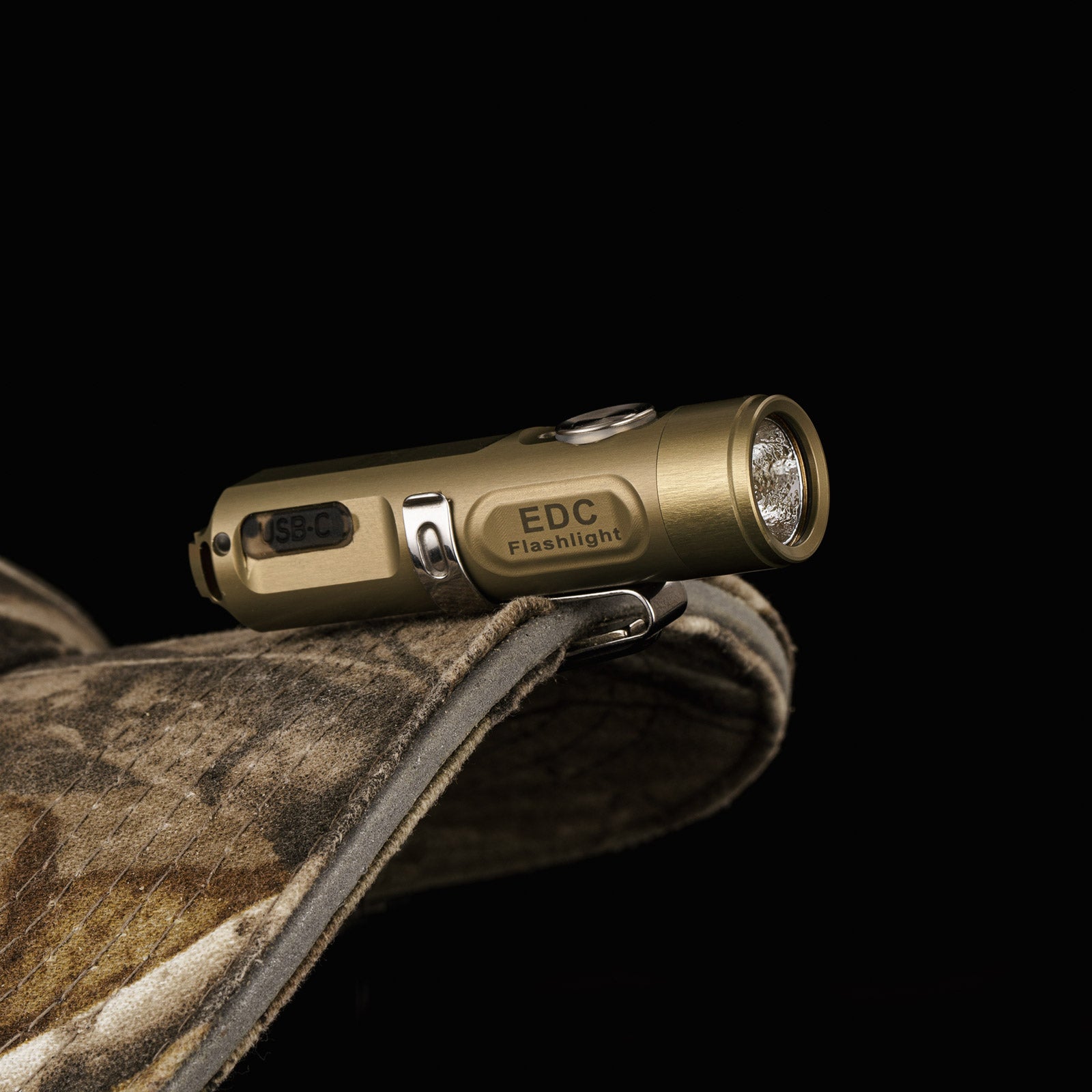 Image of RovyVon Aurora A3 Pro 7075 Aluminum Keychain Flashlight (Desert Tan)