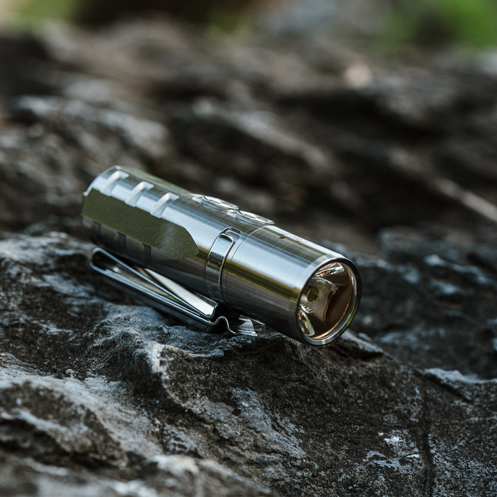 Image of (silver)